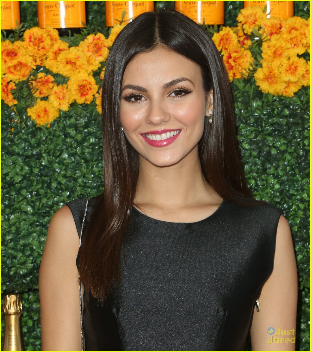 Victoria Justice & Nina Dobrev Finally Take A Picture Together At Veuve