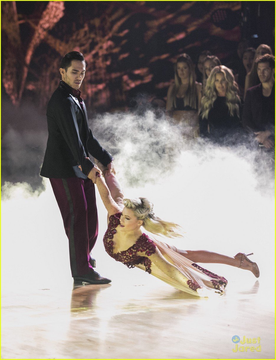 alexa penavega carlos support after elimination 04