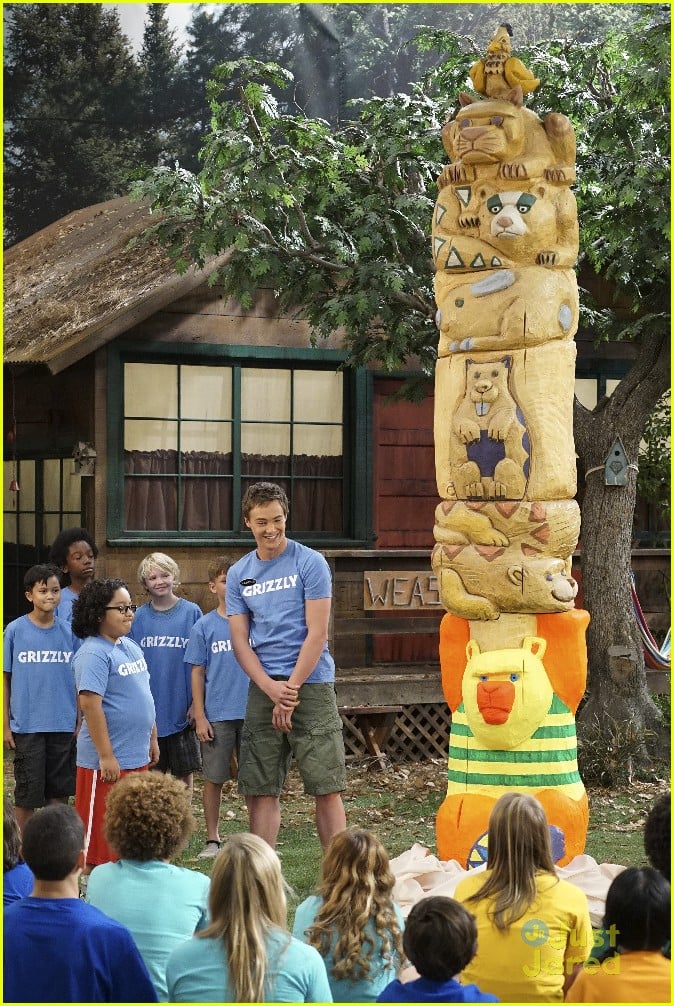 Full Sized Photo of bunkd can you hear me now stills 07 Emma Has To