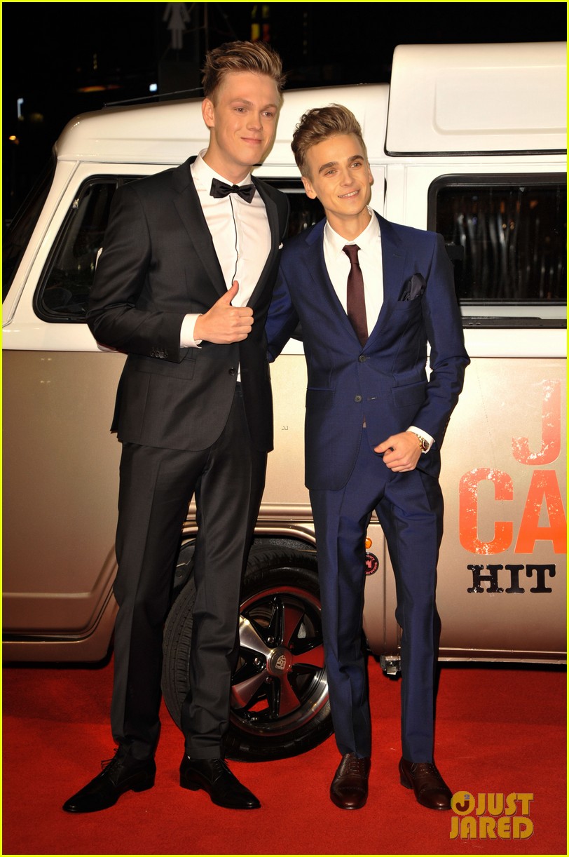 Full Sized Photo of <b>caspar</b> <b>lee</b> <b>joe</b> <b>sugg</b> premiere hit the road 03 YouTube St...