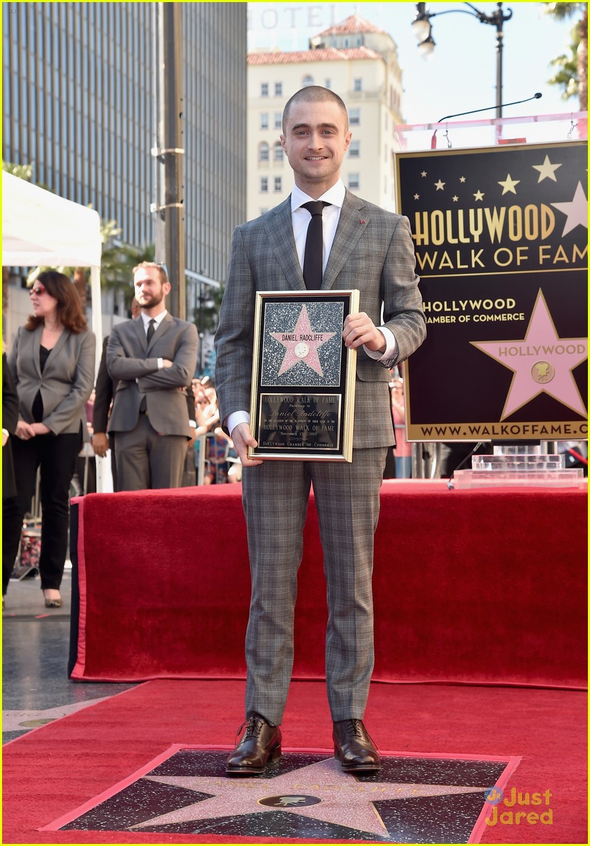 Full Sized Photo Of Daniel Radcliffe Star Walk Fame Hollywood Ceremony 02 Daniel Radcliffe 0598