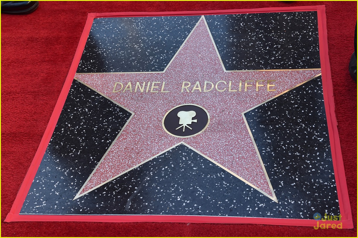 Full Sized Photo of daniel radcliffe star walk fame hollywood ceremony