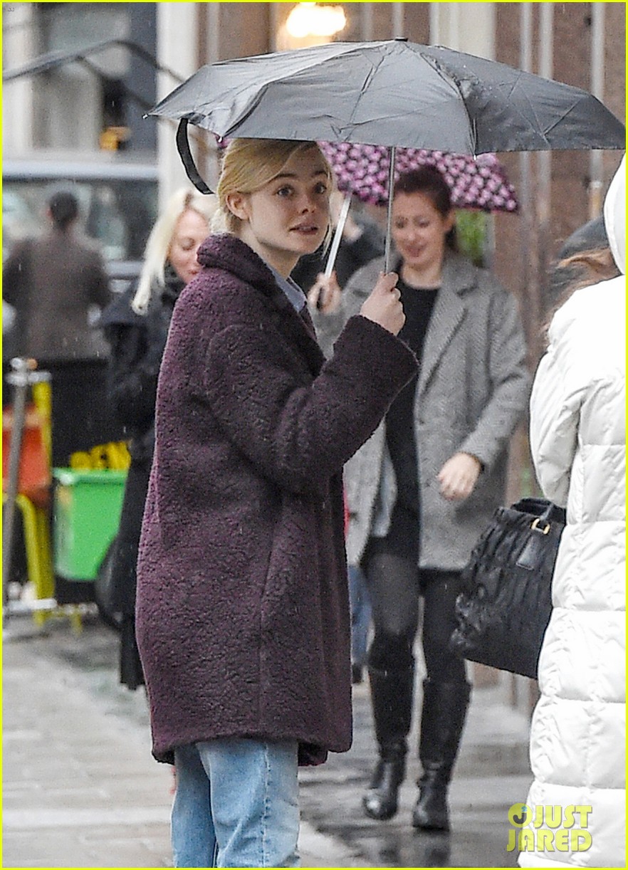 Full Sized Photo of elle fanning steps out in rainy nyc 06 | Elle ...