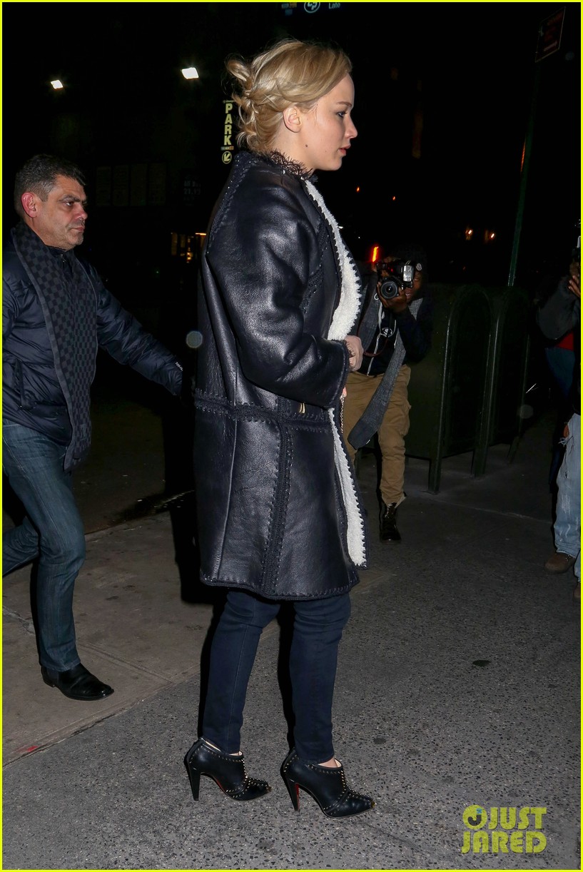 Jennifer Lawrence & Emma Stone Grab Dinner with Adele in NYC! Photo