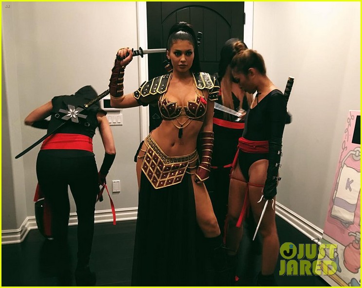 Kylie And Kendall Jenner Go All Out For Halloween As Xena And Karl Lagerfield Photo 887614 