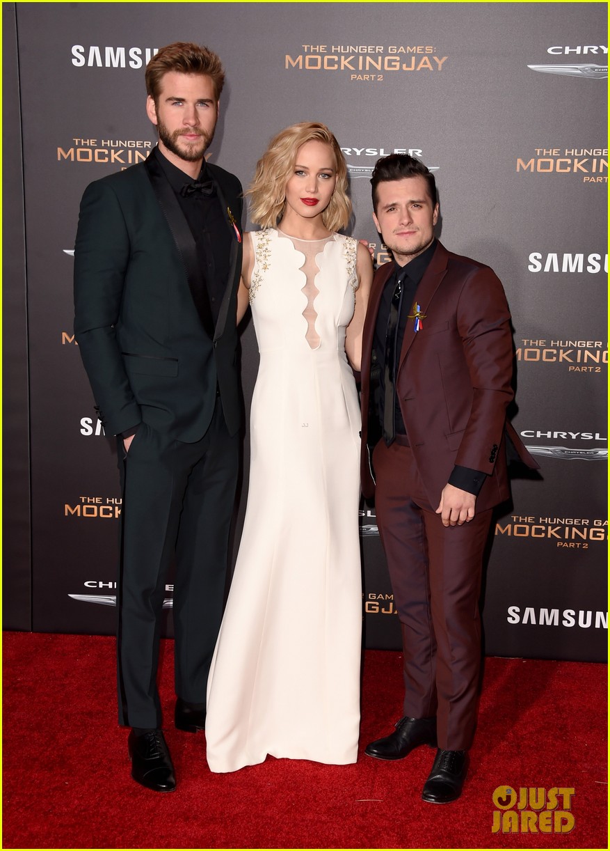 Josh Hutcherson And Liam Hemsworth Show Their Support For Paris At Mockingjay Premiere Photo 1254