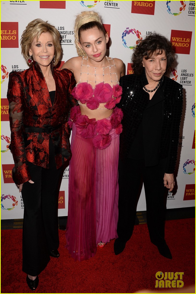 miley cyrus lgbt 2015 vanguard awards 19