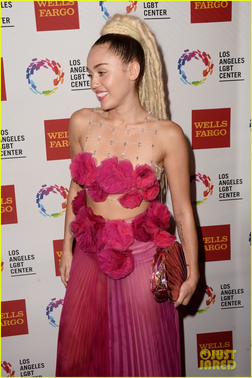 miley cyrus lgbt 2015 vanguard awards 23