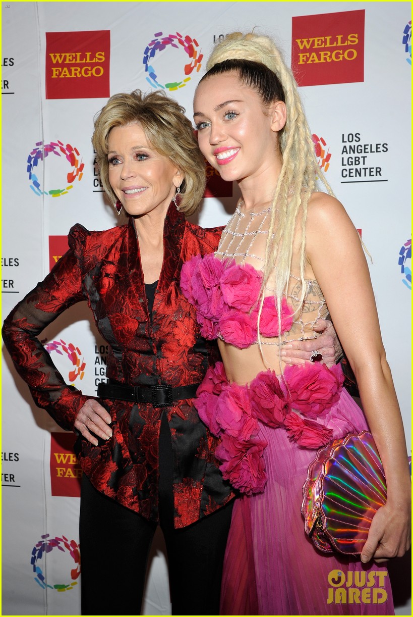 miley cyrus lgbt 2015 vanguard awards 49