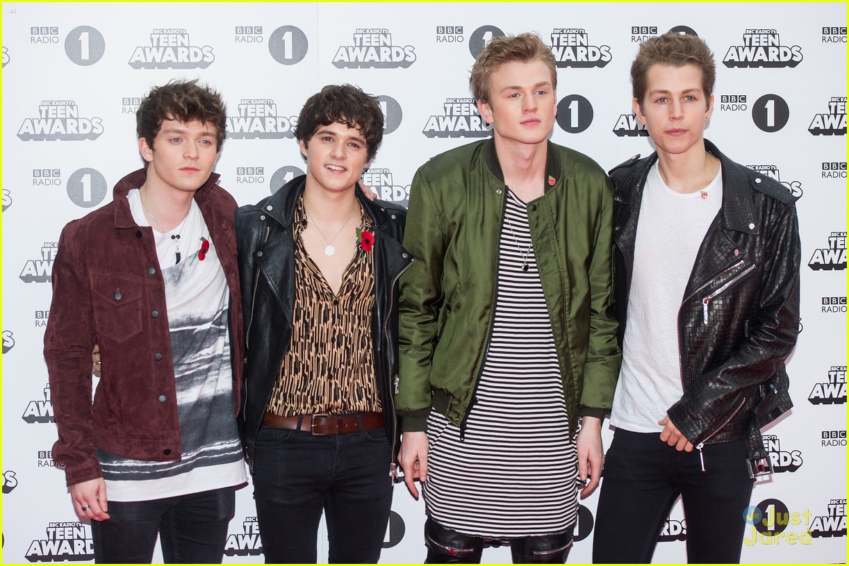 Little Mix Joins The Vamps & 5SOS At Radio 1 Teen Awards 2015 | Photo ...