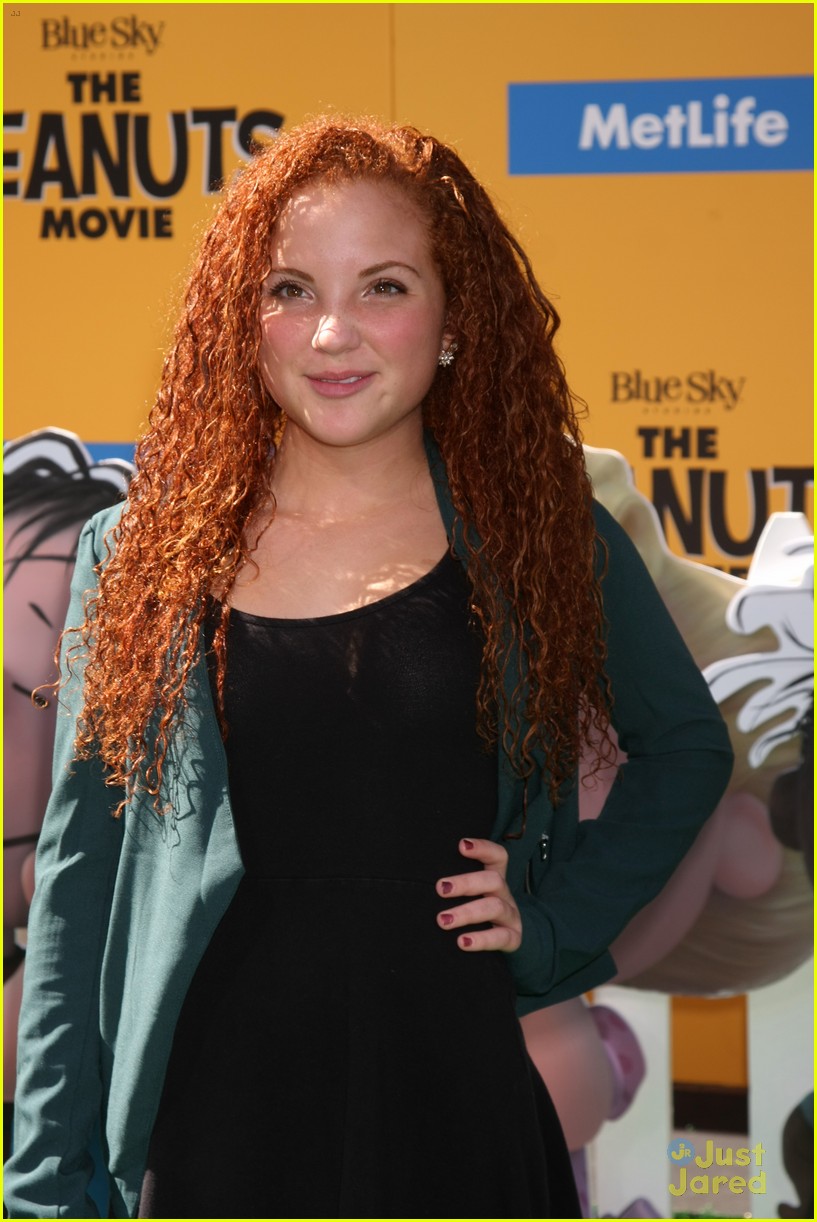 Full Sized Photo of francesca capaldi noah schnapp peanuts premiere 17