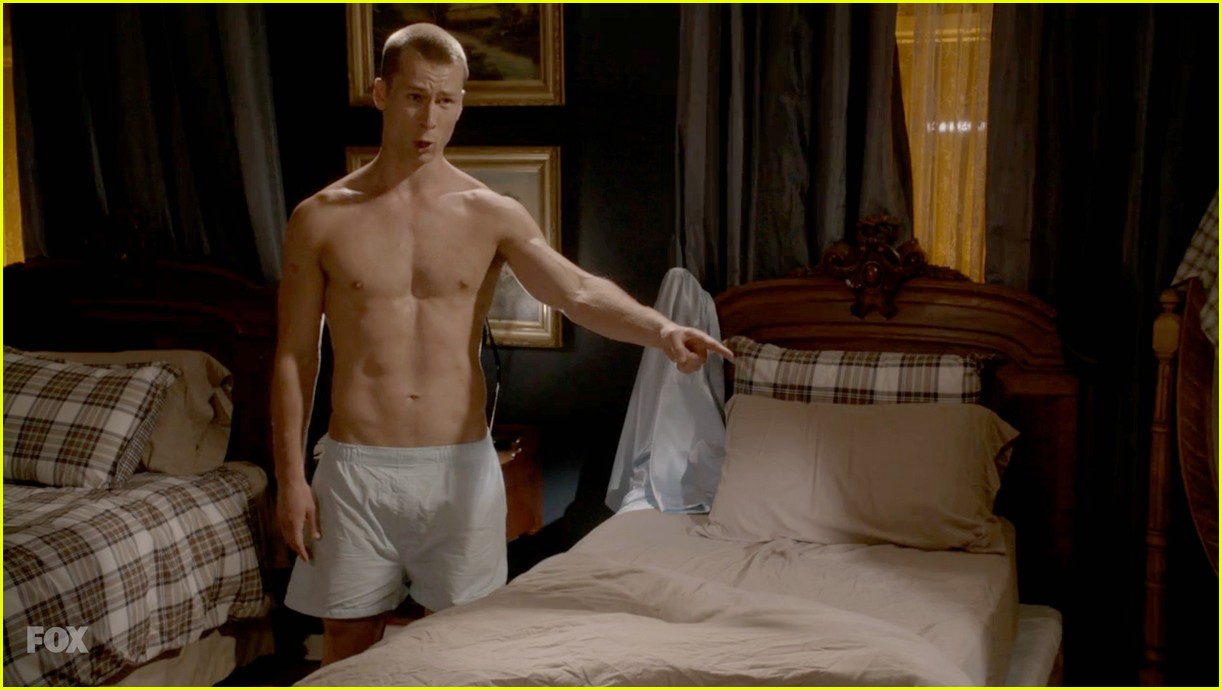 Full Sized Photo Of Glen Powell Went Shirtless On Scream Queens Yet Again 08 Scream Queens