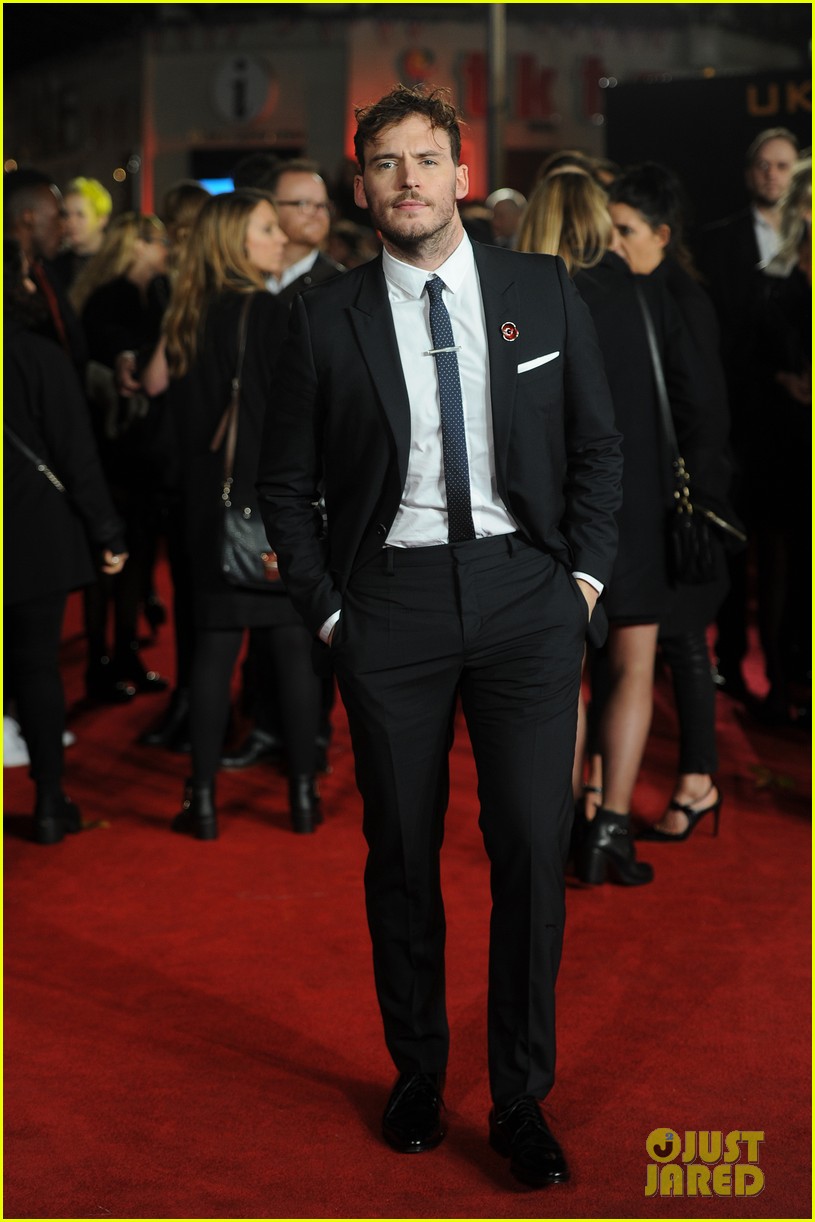 Sam Claflin Expecting First Child With Laura Haddock See Her Cute Baby Bump at 'Mockingjay