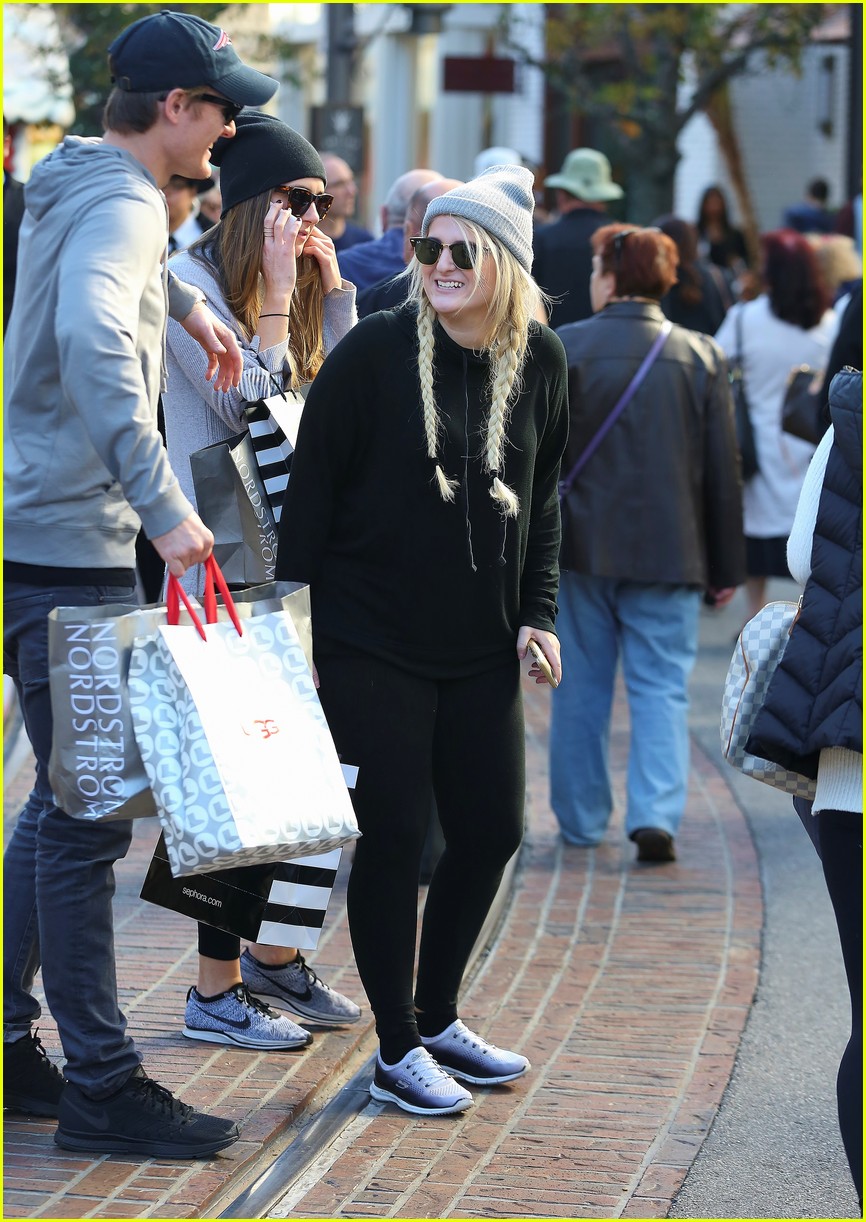 Full Sized Photo of meghan trainor holiday shopping the grove 03