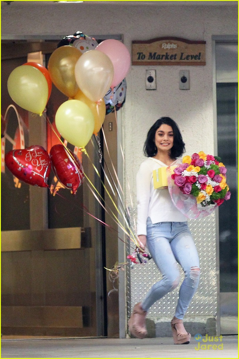 Vanessa Hudgens Celebrates Mom Gina&rsquo;s Birthday With Balloons &amp; Flowers