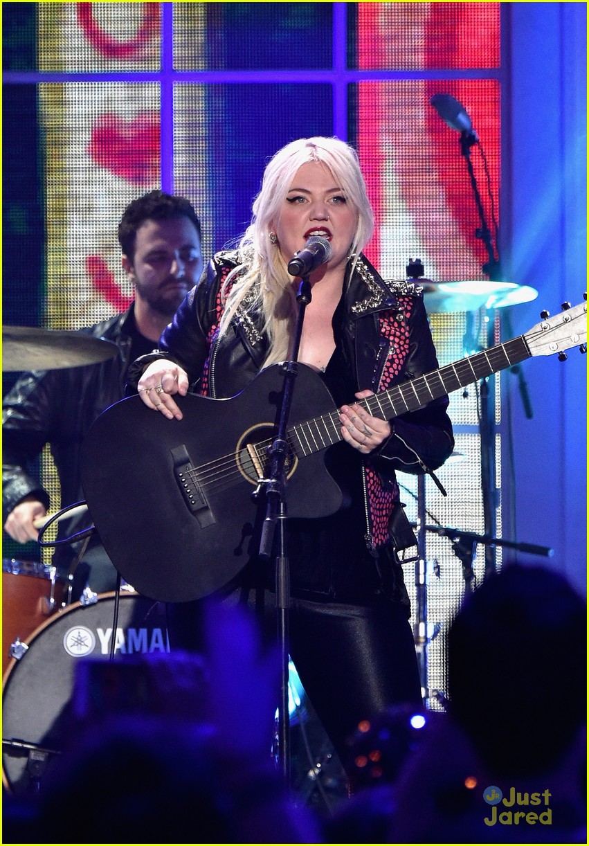 James Bay Performs 'Proud Mary' Duet with Elle King At Vh1's You Oughta