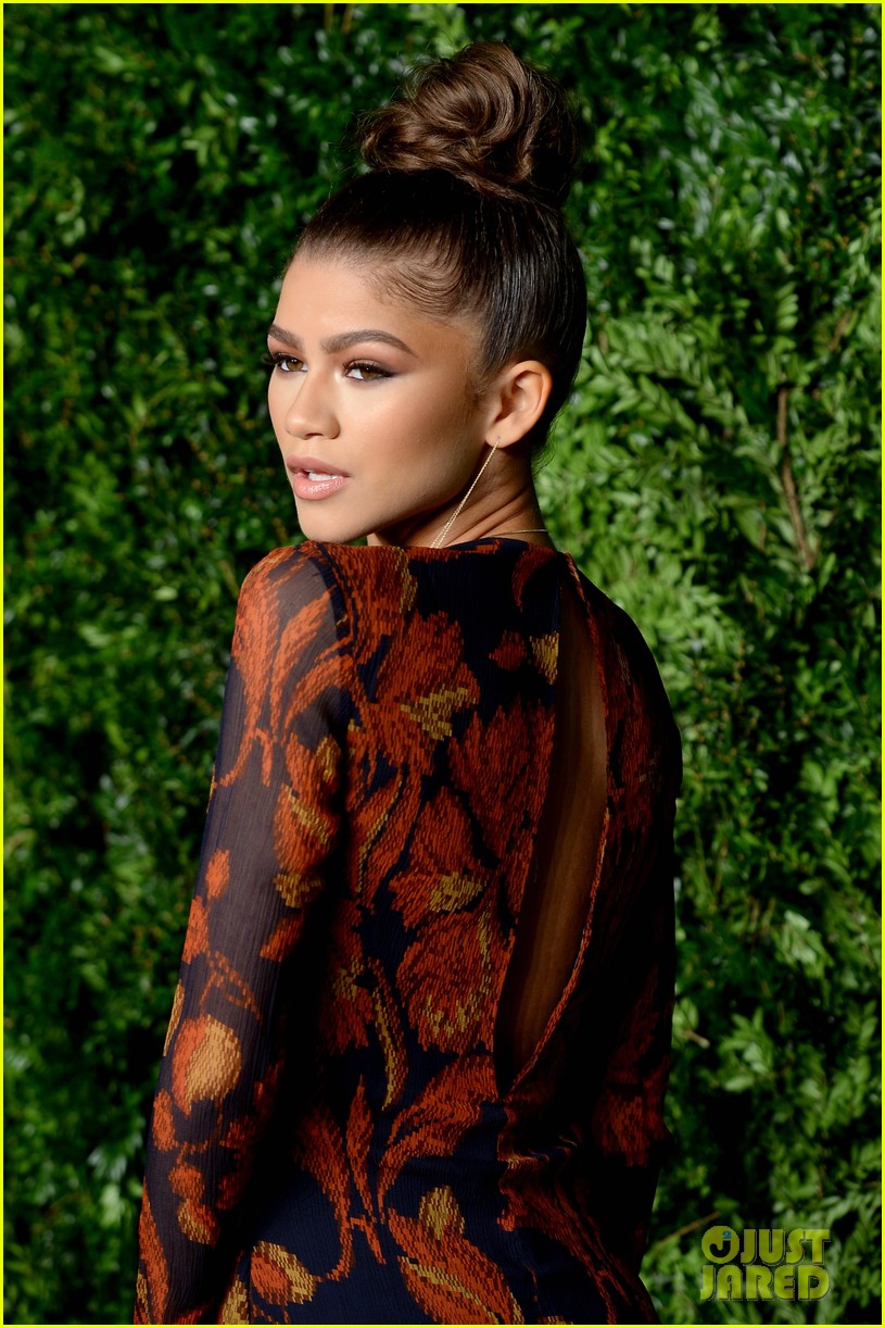 Zendaya & Lorde Are Eye-Catching At CFDA/Vogue Fashion Fund Awards