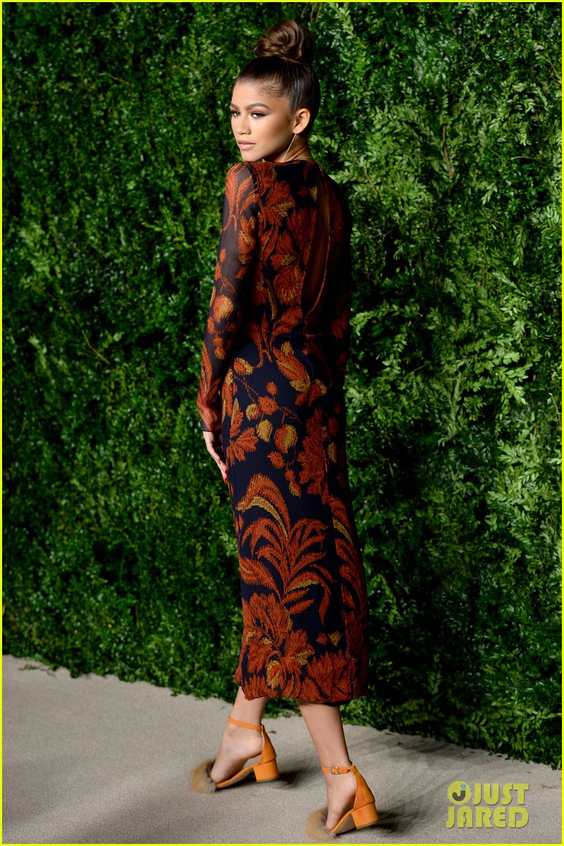 Zendaya & Lorde Are Eye-Catching At CFDA/Vogue Fashion Fund Awards