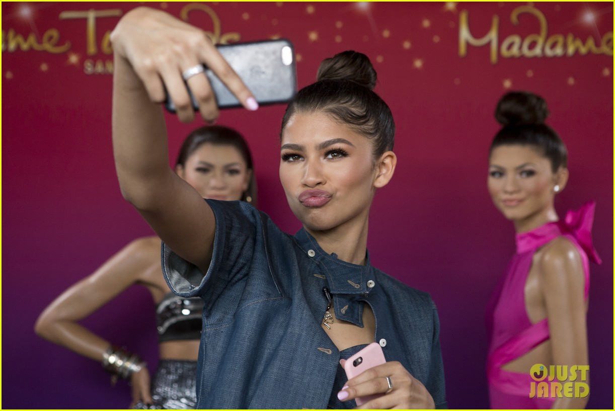 Zendaya Gets Two Madame Tussauds Wax Figures Do They Look Like Her Take Our Poll Photo 9043