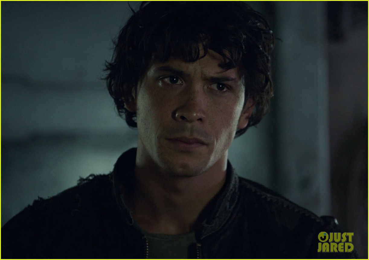 Full Sized Photo of the 100 trailer most shocking moments 06 | These