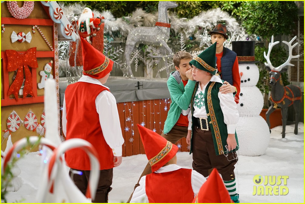 Full Sized Photo Of Best Friends Whenever Christmas Past Stills 09 Barry Causes An Elf War On 