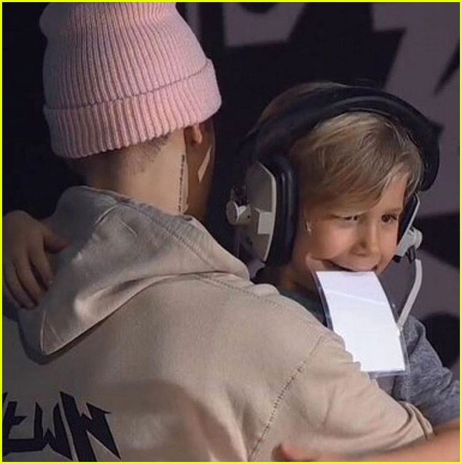 Full Sized Photo of justin bieber brother jaxon lookalike 03 Justin
