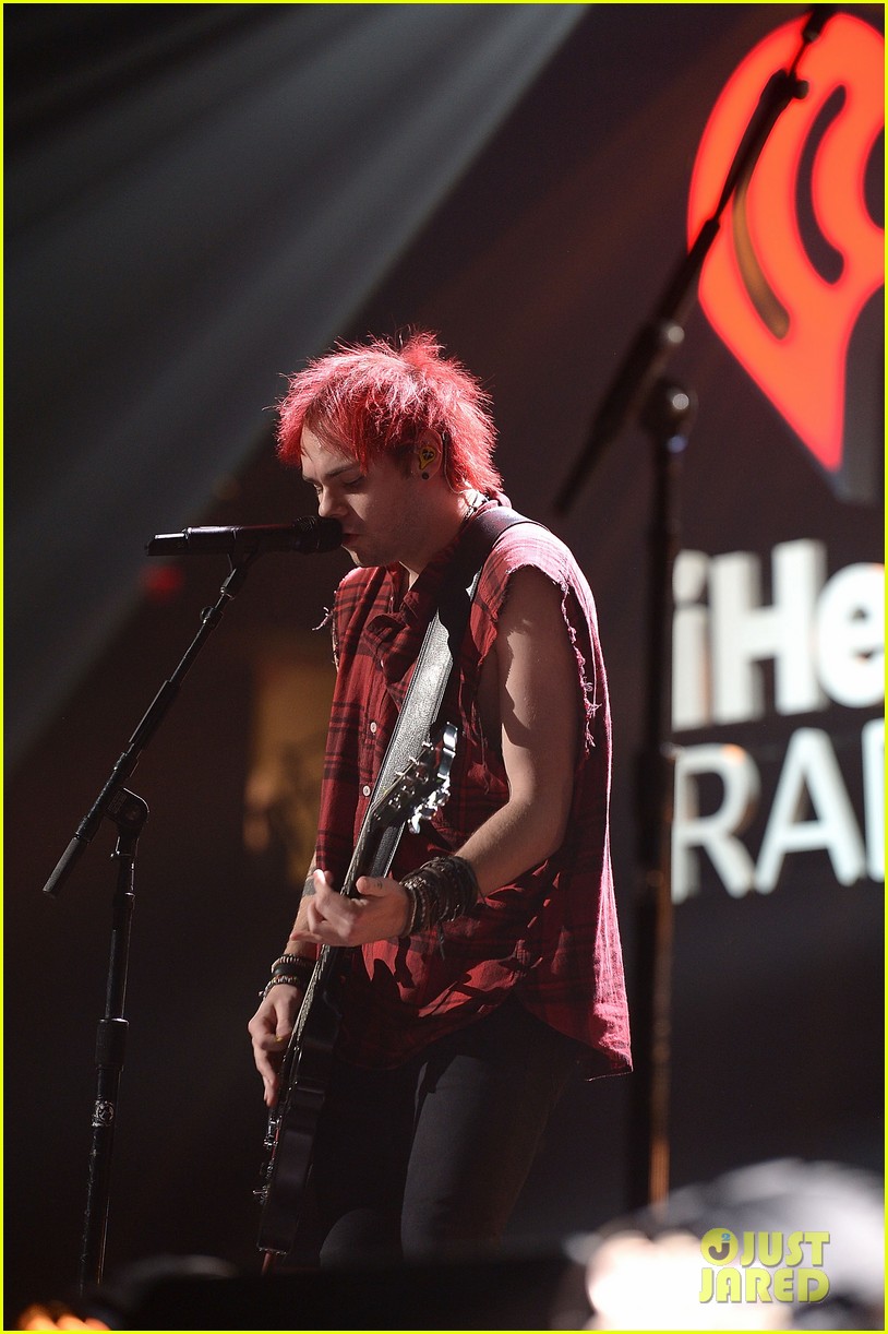 Demi Lovato Shows Off Her Confidence at Y100's Jingle Ball in Miami