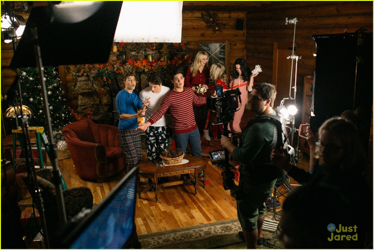 Wrapped Up For Christmas Forever In Your Mind Forever in Your Mind Treats Fans To New 'Wrapped Up For Christmas