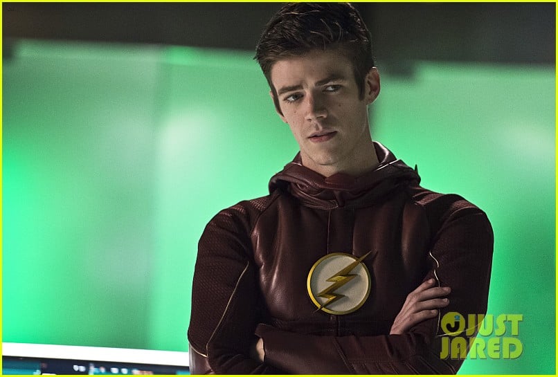 'The Flash' & 'Arrow' Crossover Starts TONIGHT! Photo 899815 Photo