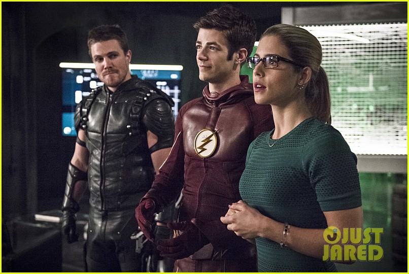 The Flash And Arrow Crossover Starts Tonight Photo 899835 Photo Gallery Just Jared Jr 6243