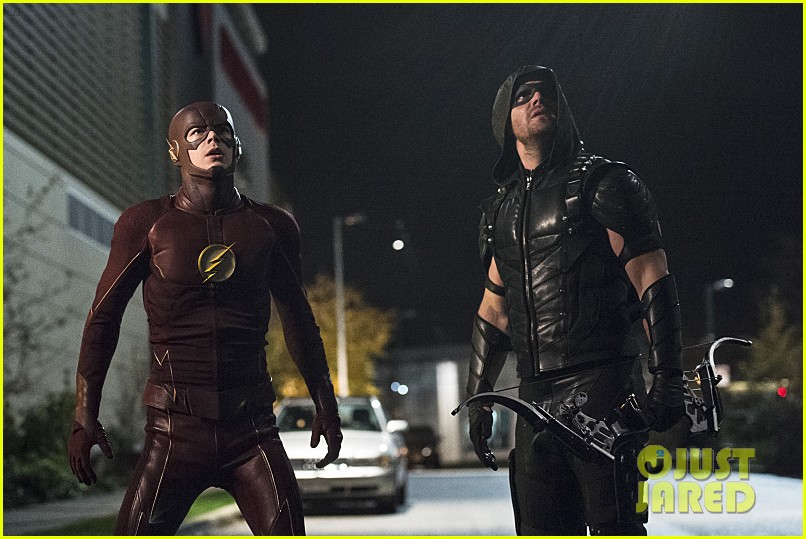 The Flash And Arrow Crossover Starts Tonight Photo 899827 Photo Gallery Just Jared Jr 9950