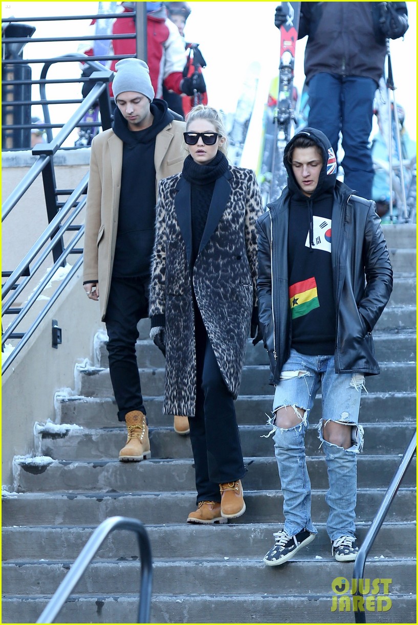 Full Sized Photo of gigi hadid throwback aspen photo 15 | Gigi Hadid