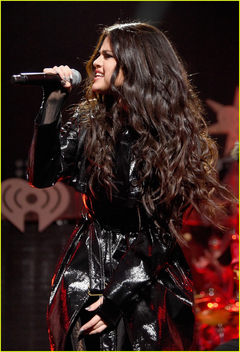 Selena Gomez Performs With Zedd for the First Time at Z100's Jingle ...