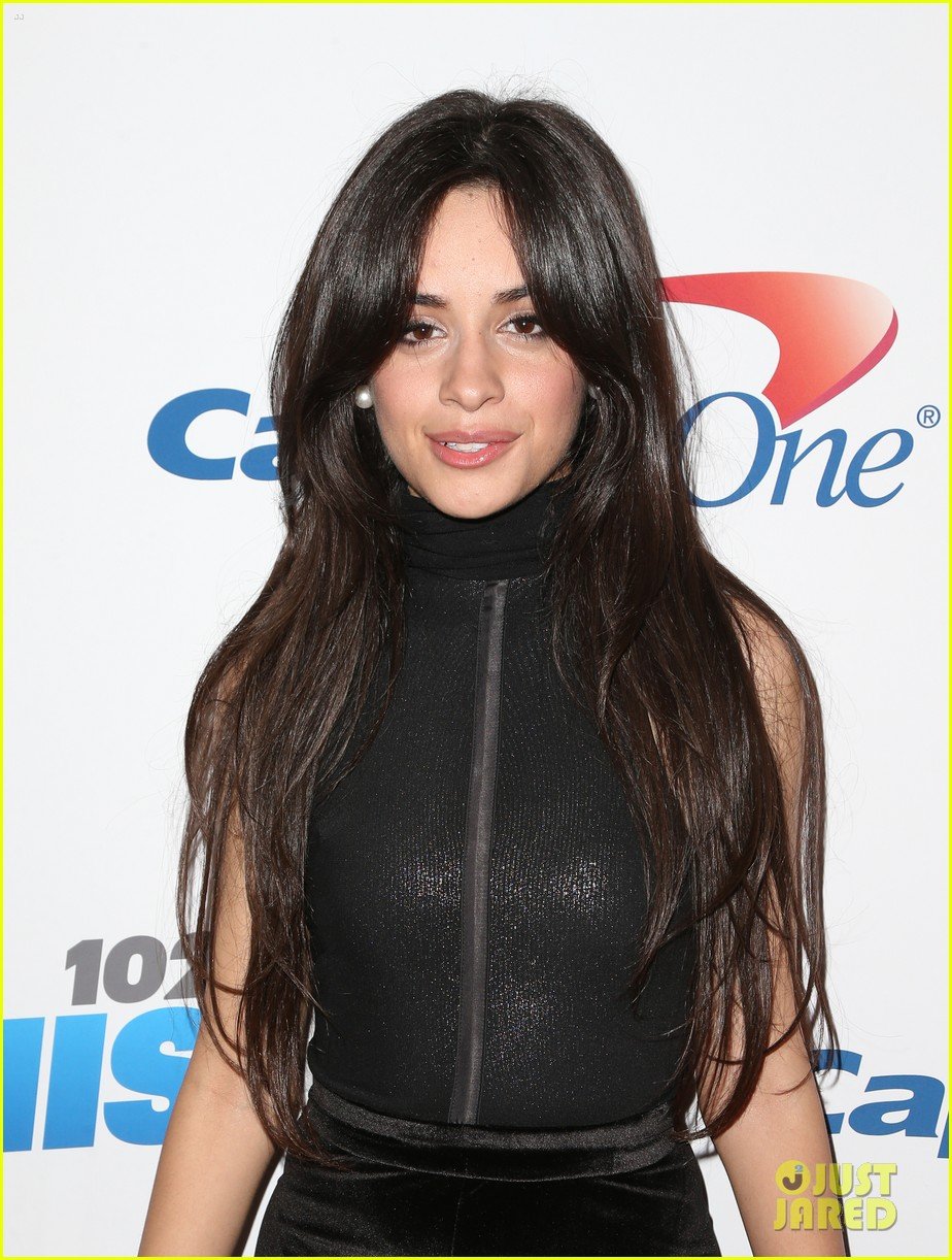 Shawn Mendes & Camila Cabello Are Christmas Cuties At Jingle Ball LA ...