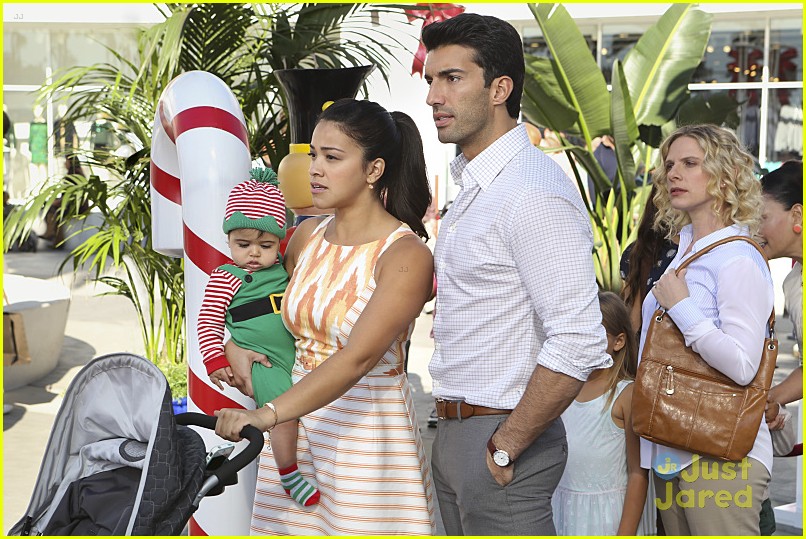 It's Mateo's First Christmas On 'Jane The Virgin's Winter Finale