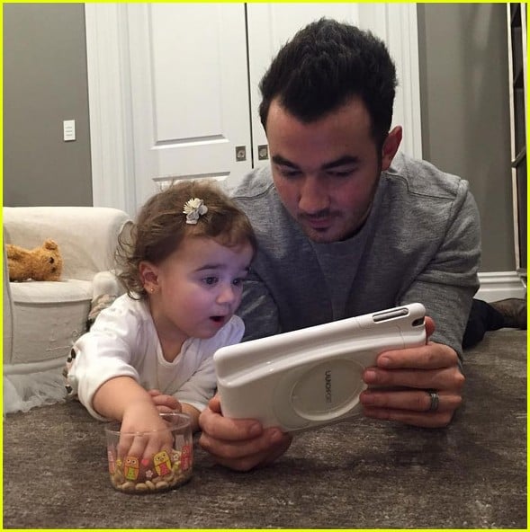 Joe Jonas Shares Cute Christmas Eve Moment with Niece Alena! (Video ...