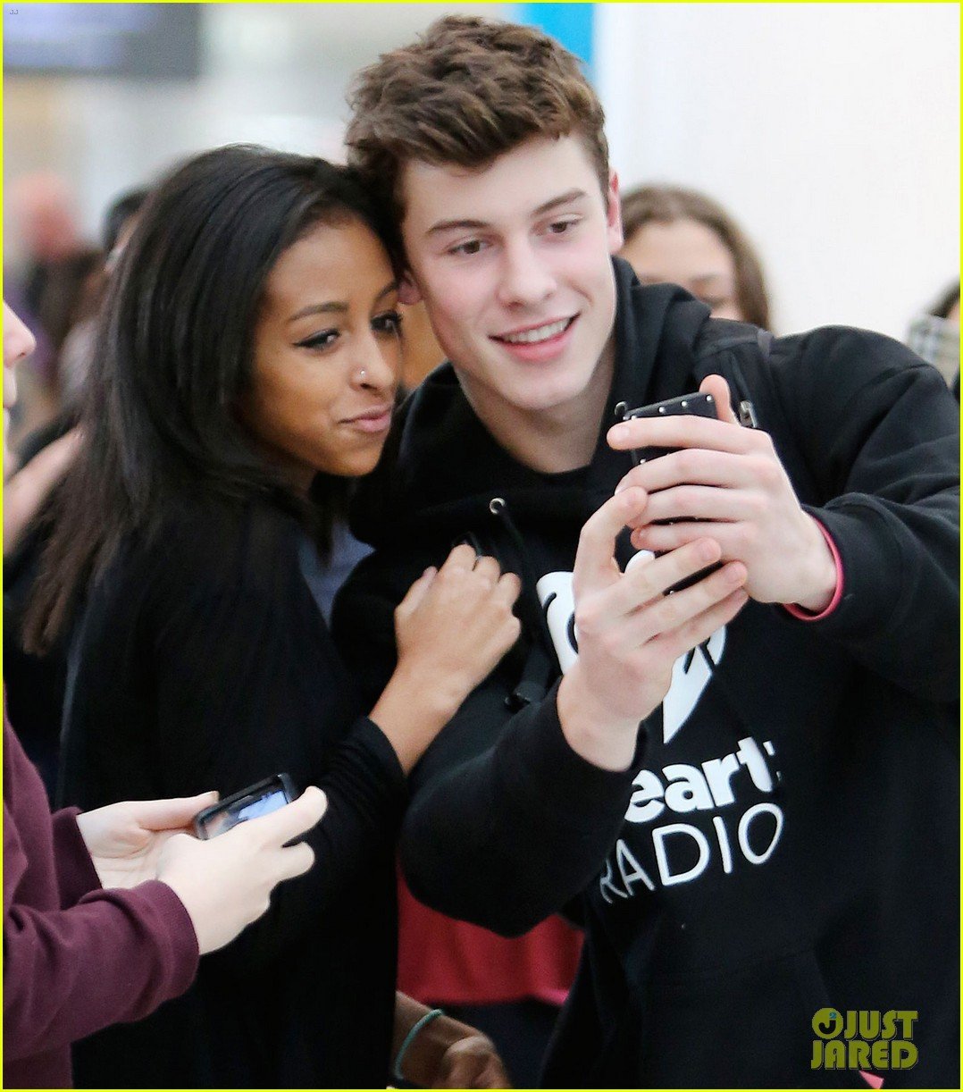 Shawn Mendes Says He's a Better Hockey Player Than Pal Justin Bieber