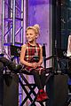 natalie alyn lind support msgs sister alvyia coat aol build 05
