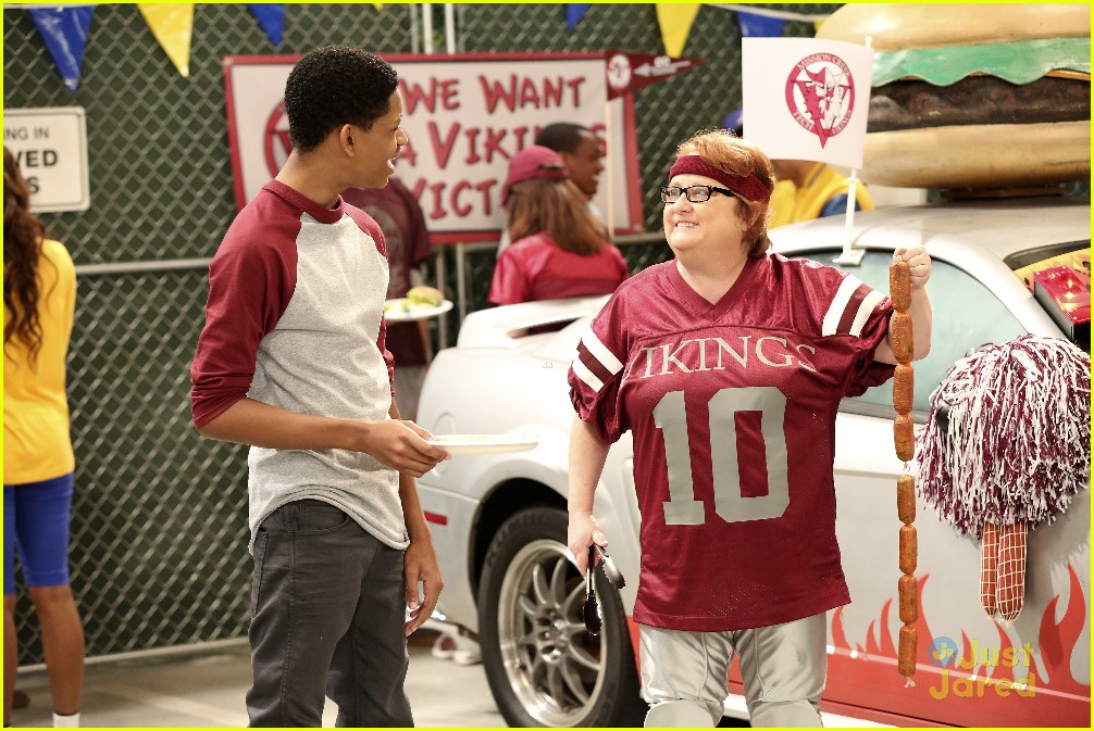 Full Sized Photo of lab rats tailgate challenge stills 03 Billy Unger Shows Off Team Spirit On