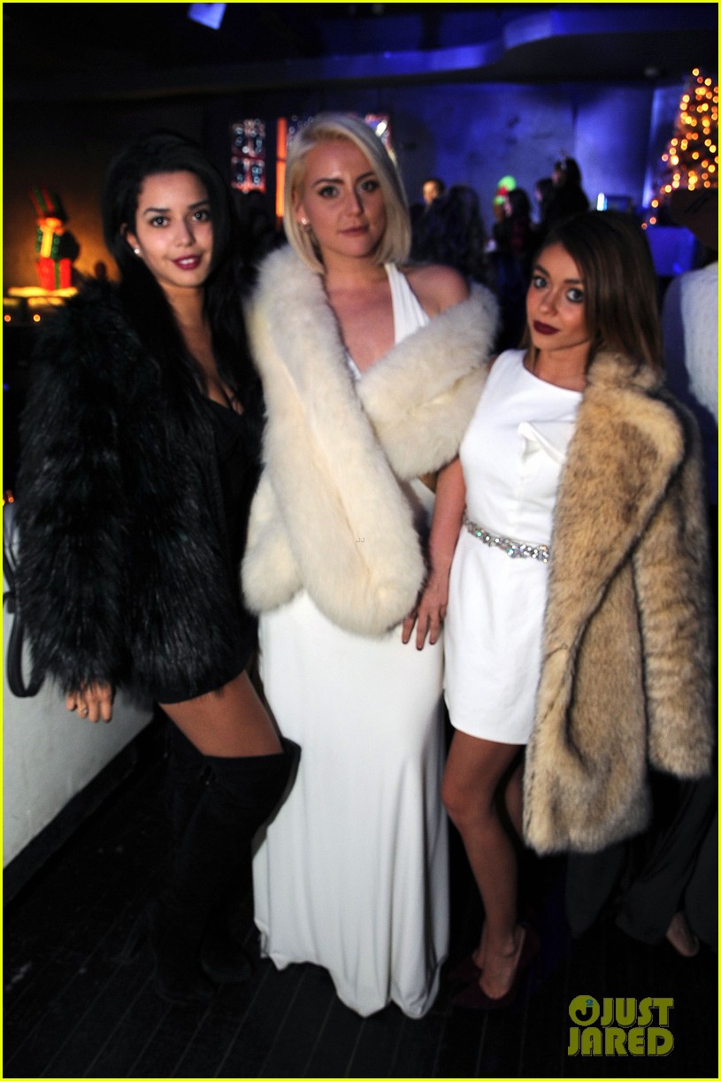 Full Sized Photo of sarah hyland toys tots winter wonderland drive 04