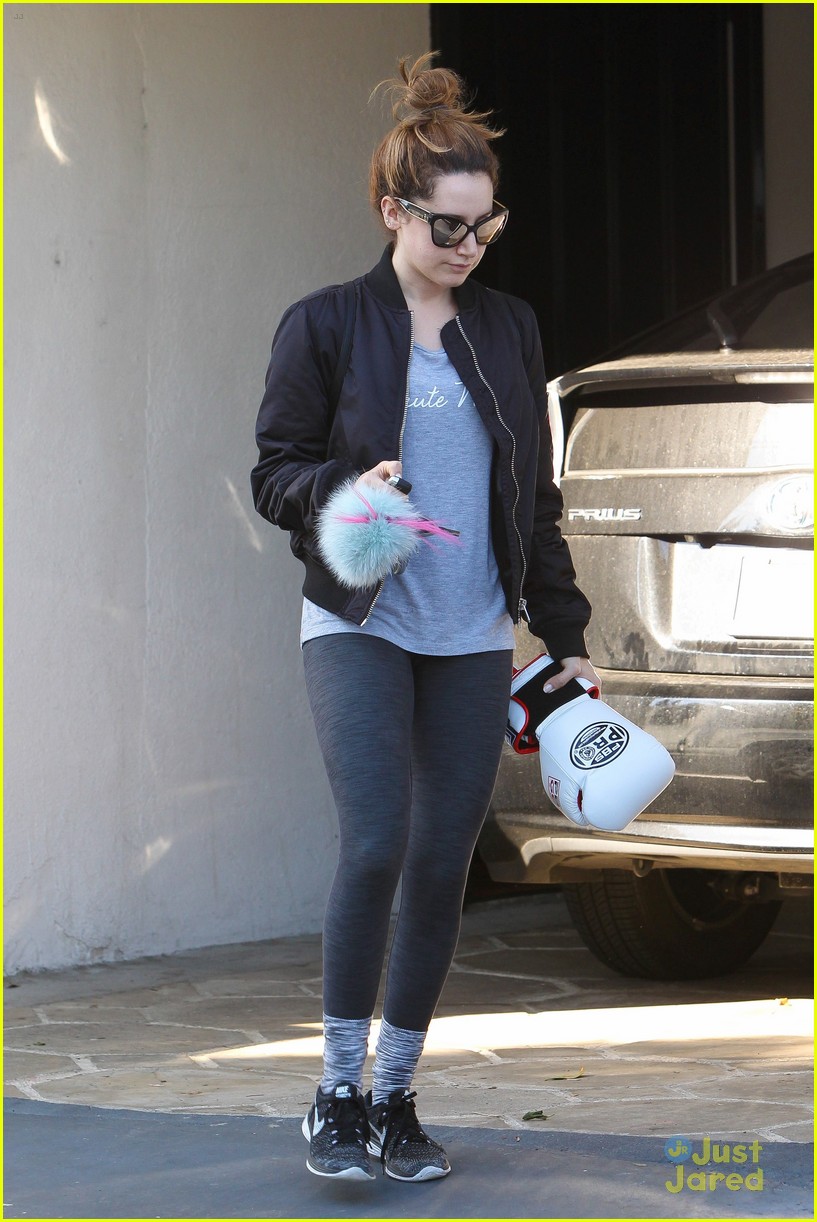 Ashley Tisdale Hits the Gym After The Christmas Holiday | Photo 909972 ...