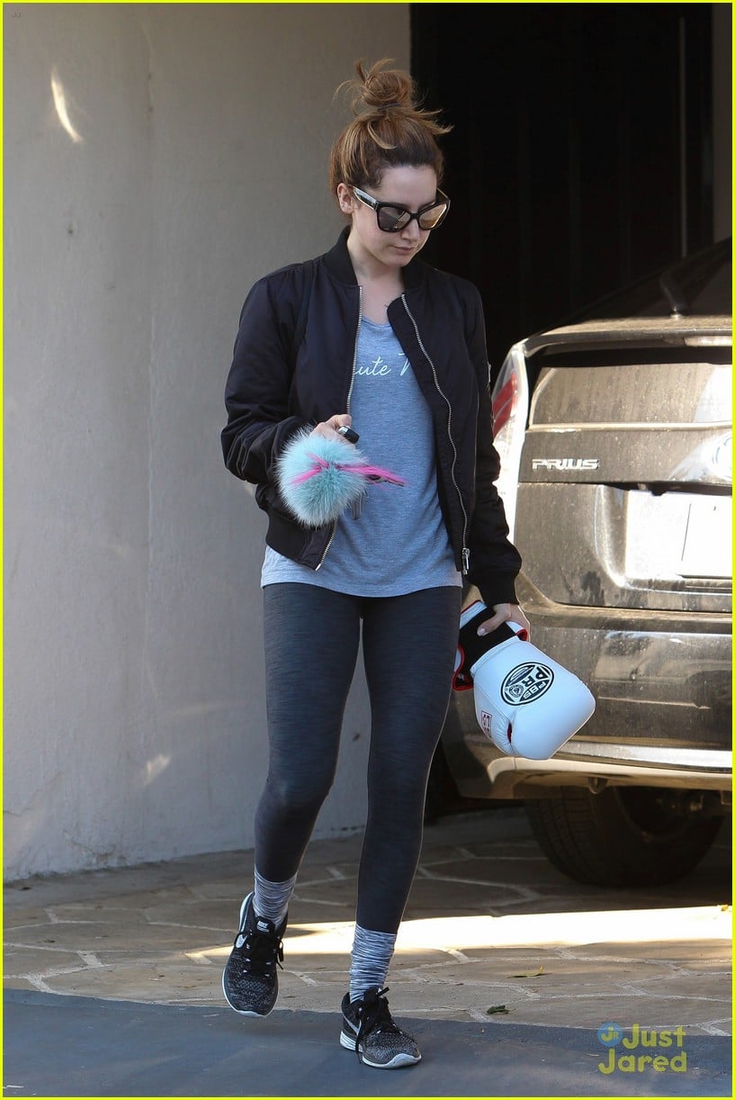 Ashley Tisdale Hits the Gym After The Christmas Holiday | Photo 909982 ...