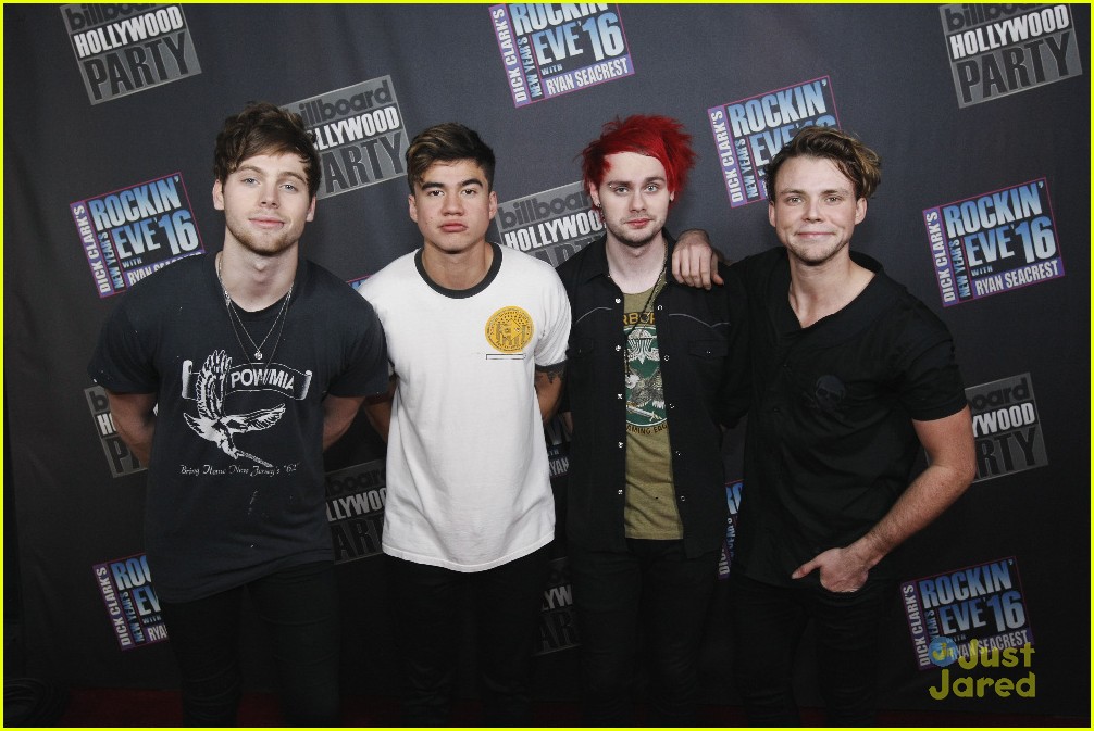 5 Seconds of Summer Sing 'Hey Everybody' At Dick Clark's Rockin' New