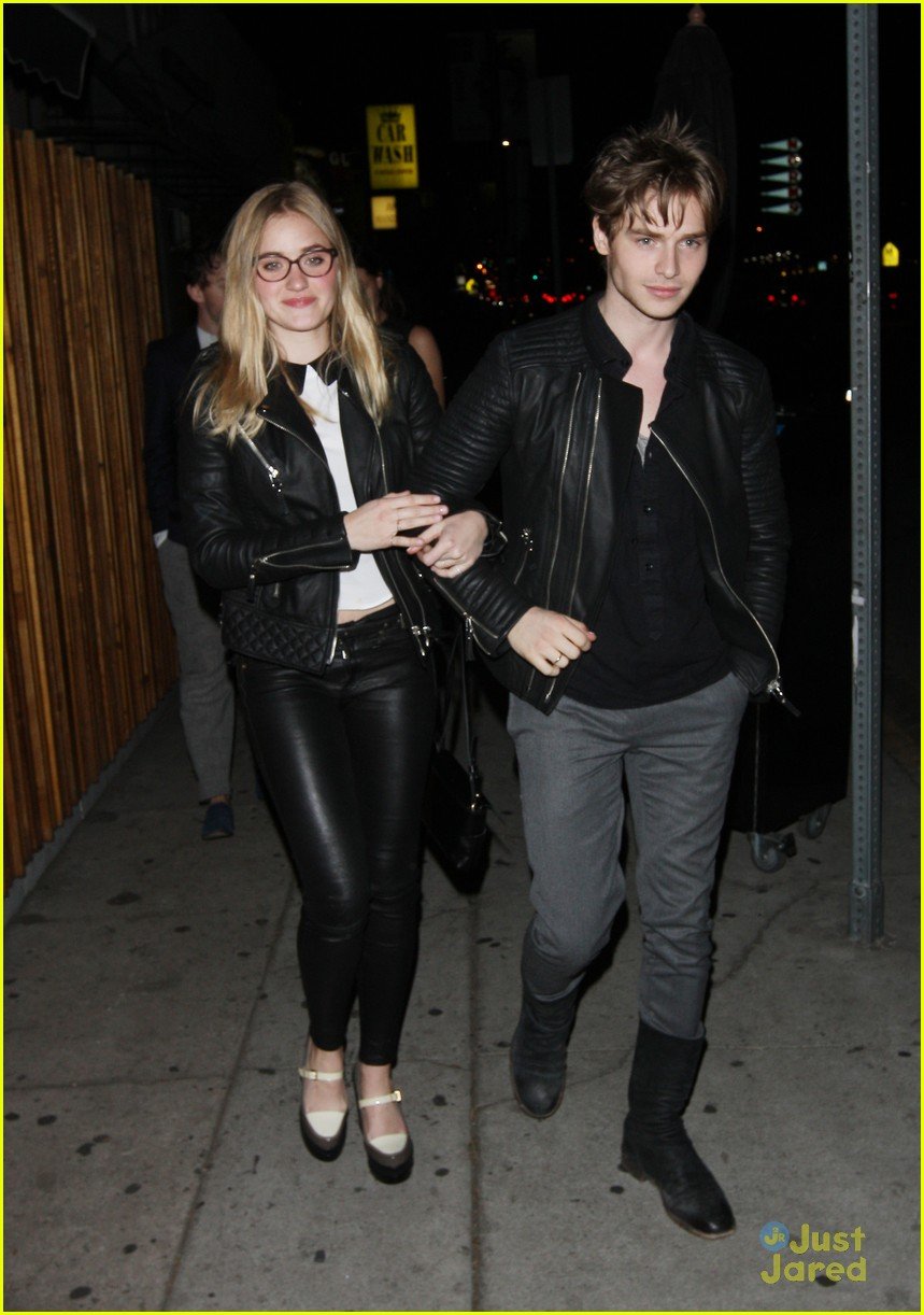 Full Sized Photo of bella thorne new movie boo gregg sulkin nice guy 02