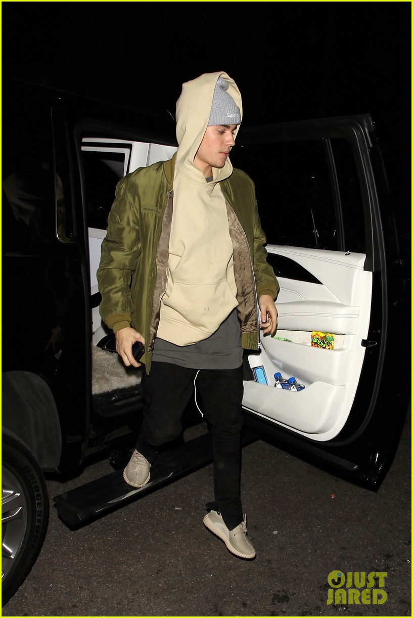Justin Bieber is an 'Undercover Maniac' in WeHo | Photo 920982 - Photo