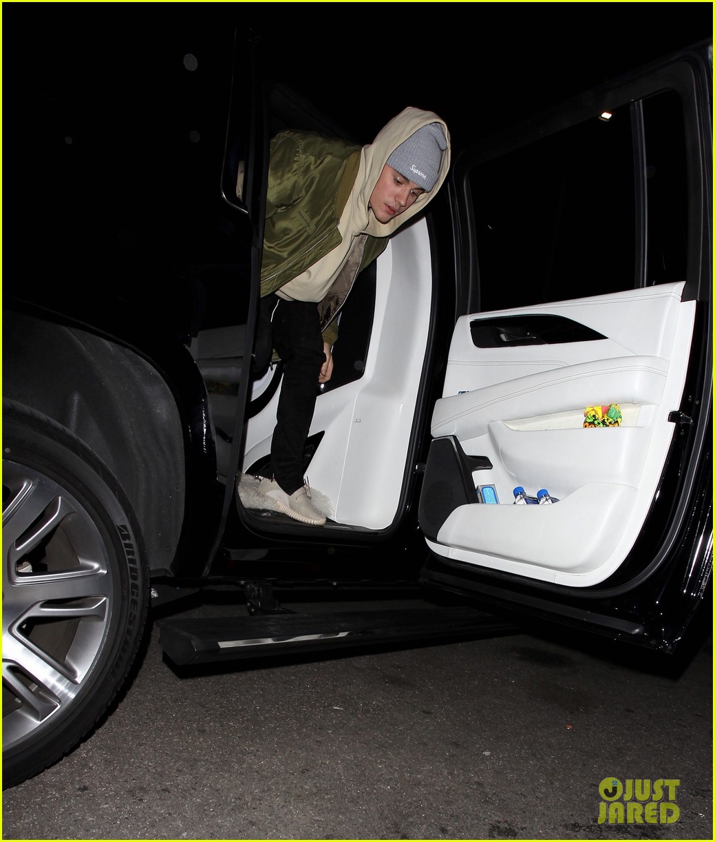Justin Bieber is an 'Undercover Maniac' in WeHo | Photo 920985 - Photo