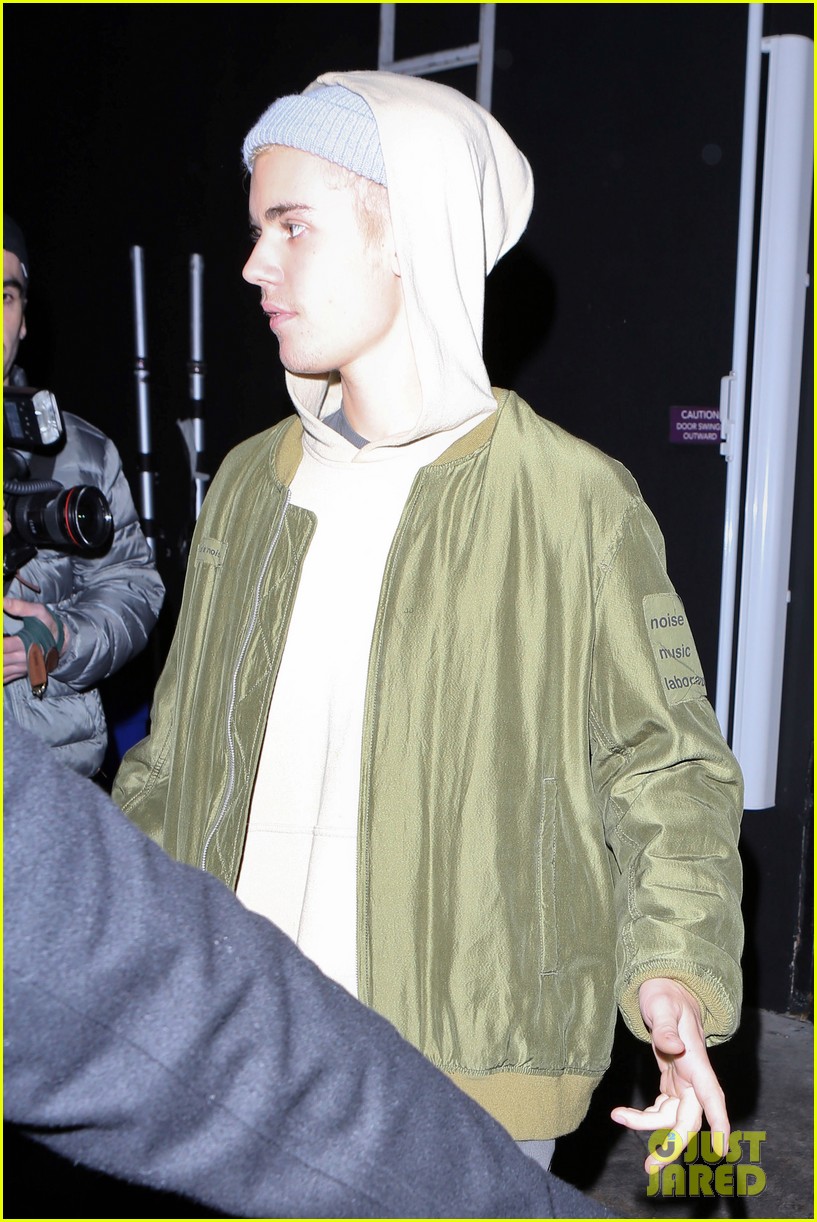 Justin Bieber is an 'Undercover Maniac' in WeHo | Photo 920997 - Photo