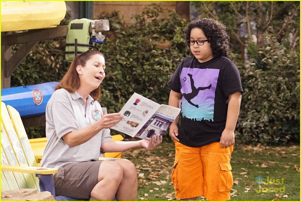 Emma & Xander Dress Up Like Parents On Tonight's 'Bunk'D