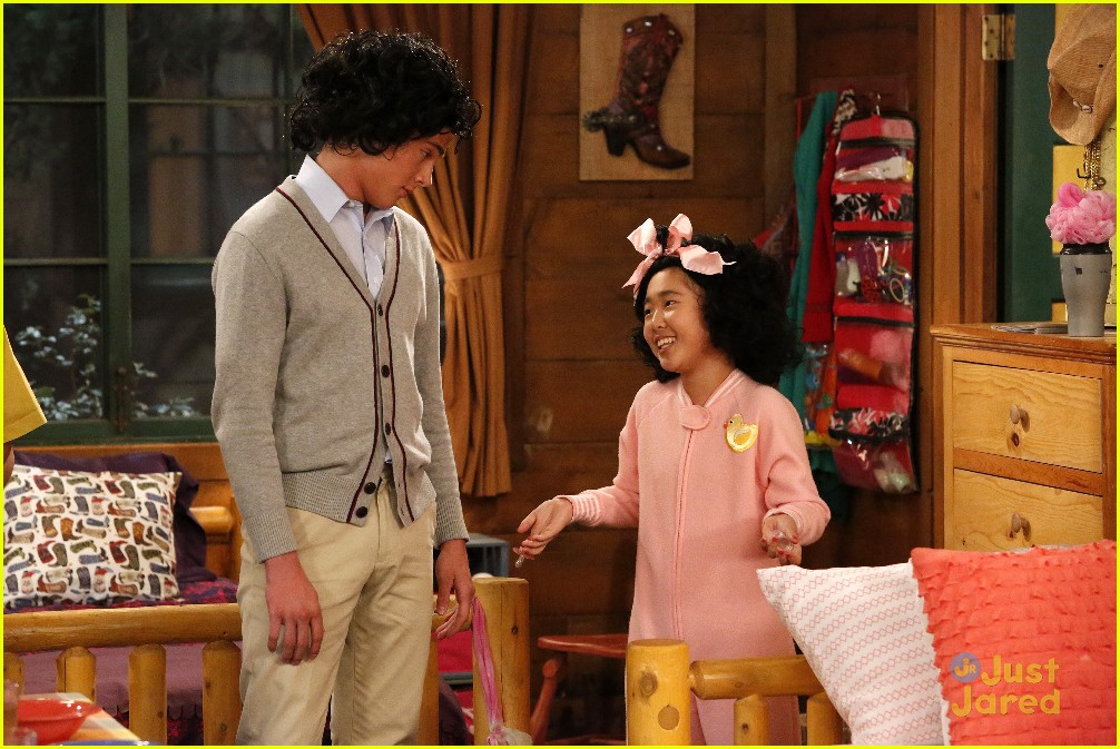 Emma & Xander Dress Up Like Parents On Tonight's 'Bunk'D