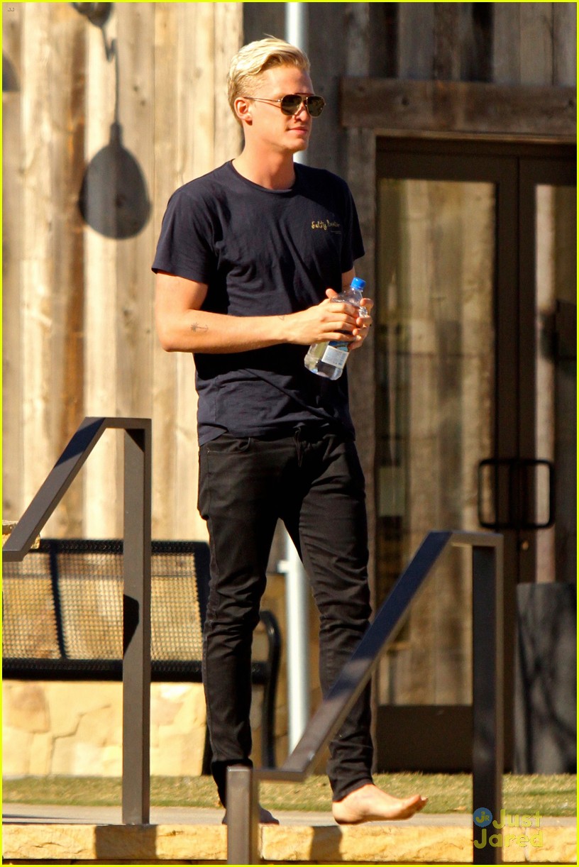 cody simpson slick short hair 06